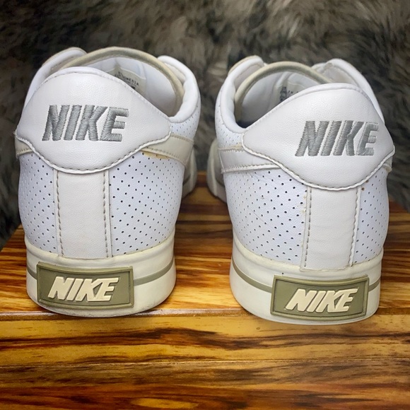 Nike Sweet Classic Shoes White Leather Athletic Sneakers Women’s Size 7/38EUR - Picture 7 of 9